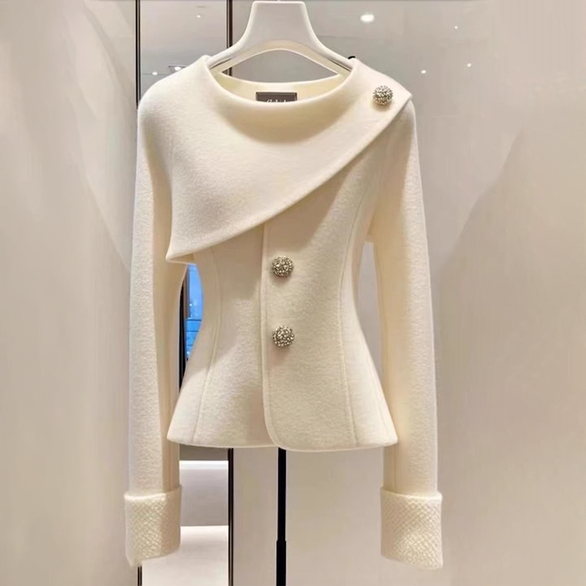 Antonia | Asymmetrical Button-Up Blazer